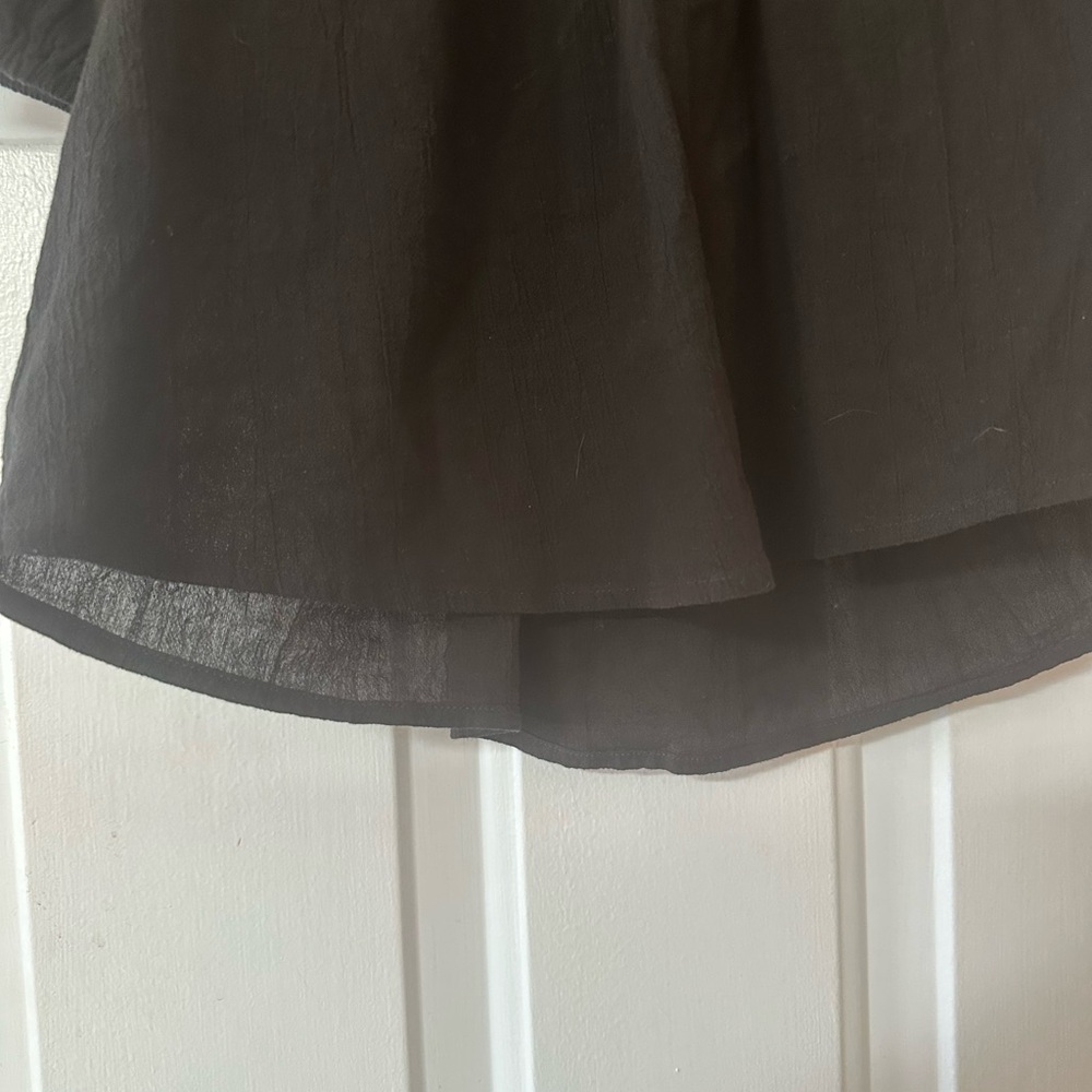 Old Navy 100% Cotton Blouse Black Puff Sleeve Open Tie-Back Swing. Size small. - Picture 7 of 15